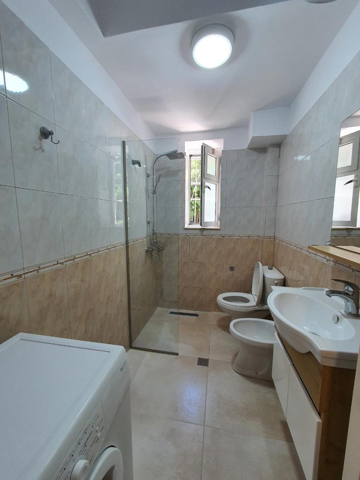 Center Of Tirana Enes'S Apartments Екстериор снимка